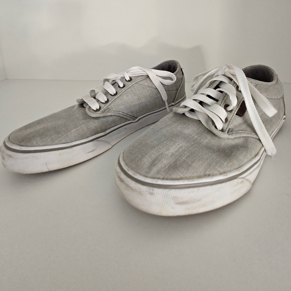 Vans Gray Canvas Lace-Up Sneakers Men’s Size 8.5 Classic Low Top Skate Shoes